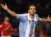 重要助攻首场状态出色，TL观众沸腾！，字母哥重返赛场气势如虹延续